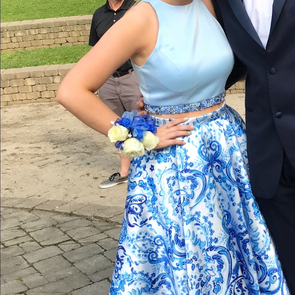 Prom dress